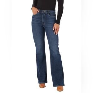 NWT Wrangler Women's Fierce Flare Jeans